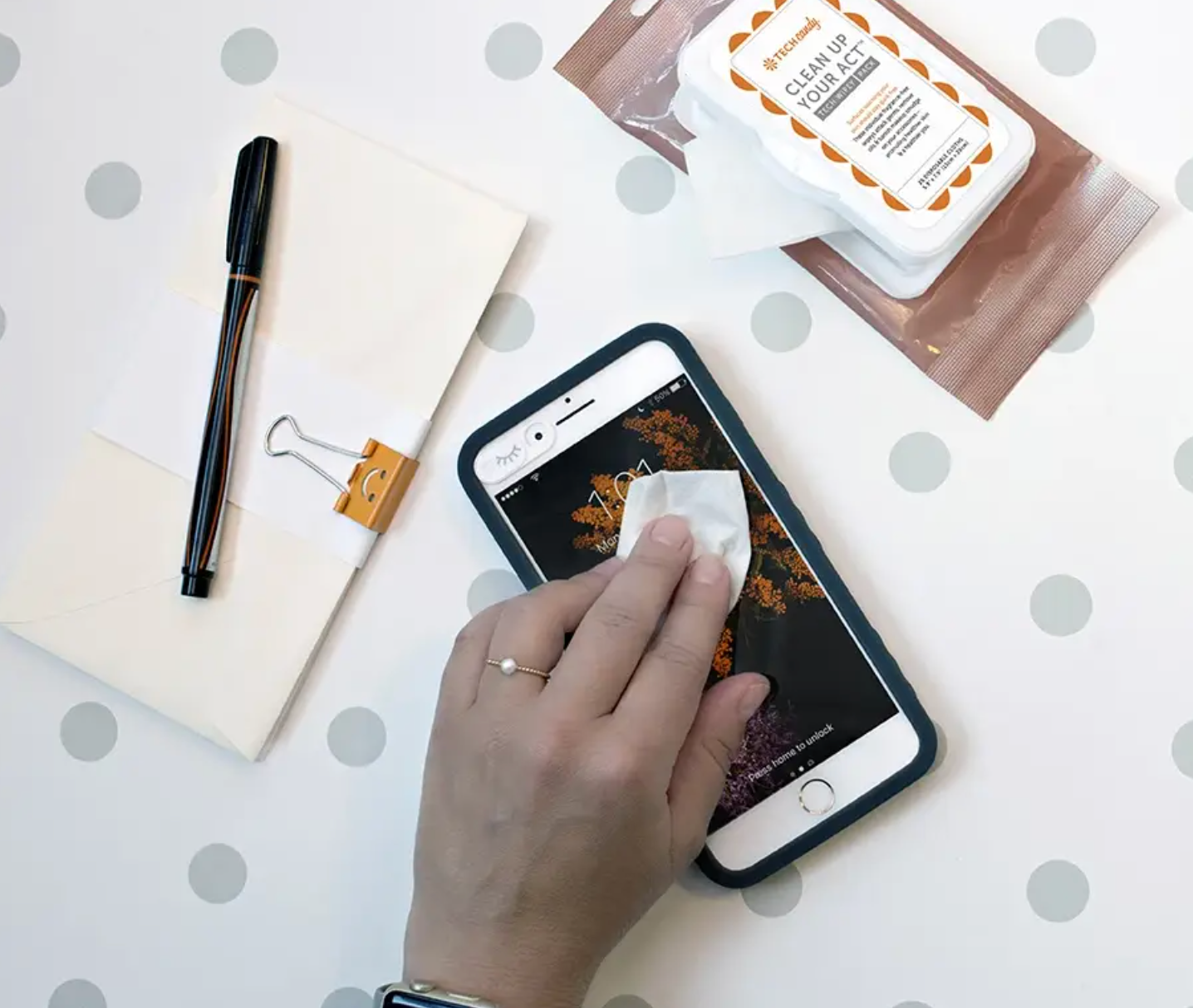 Clean Up Your Act Tech Wipes