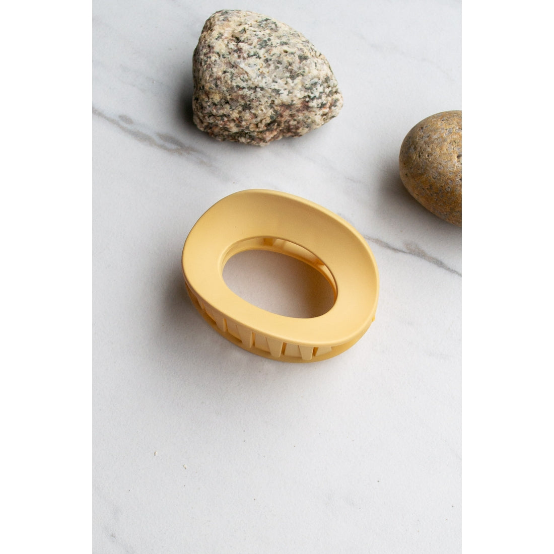 Ellipse Claw Hair Clip