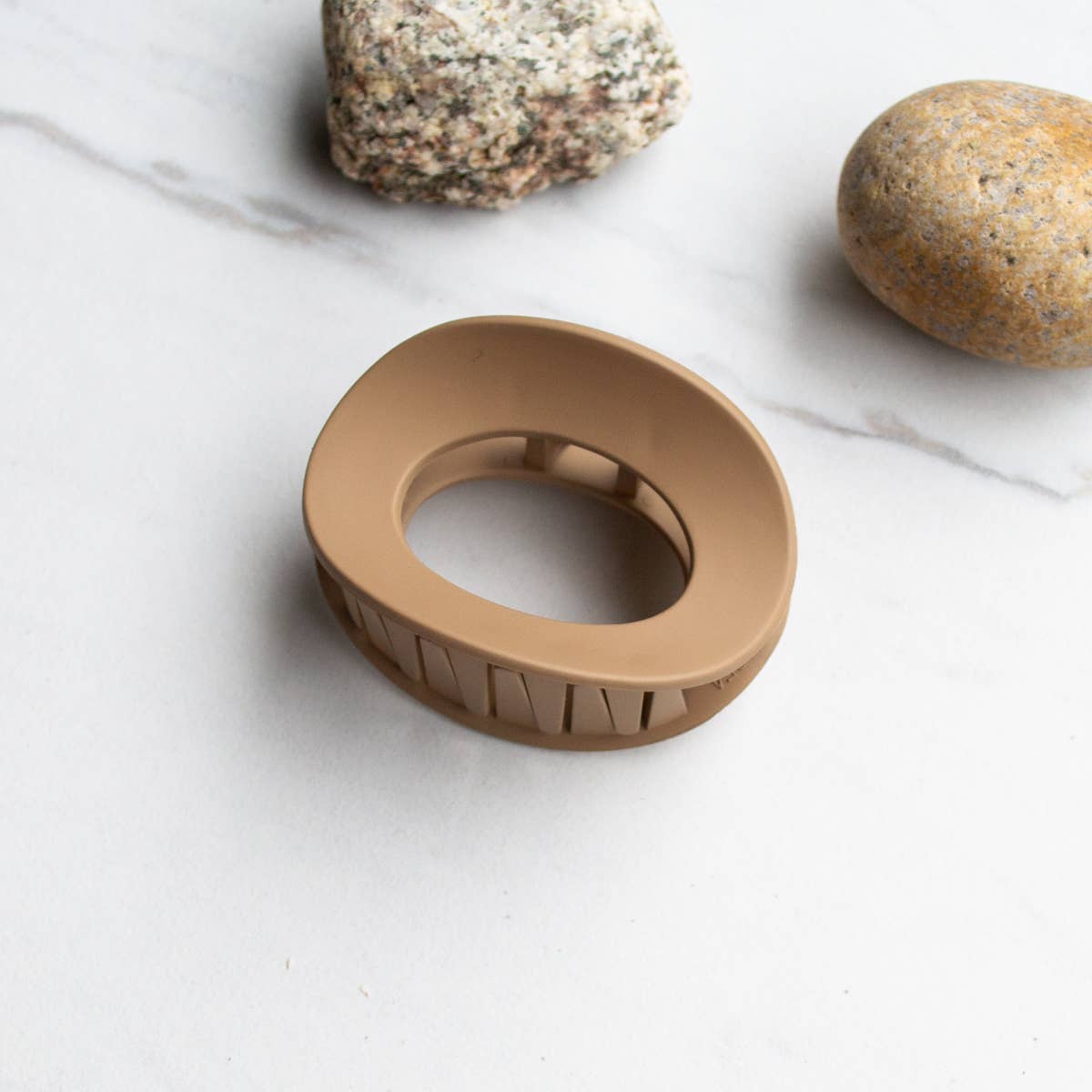 Ellipse Claw Hair Clip