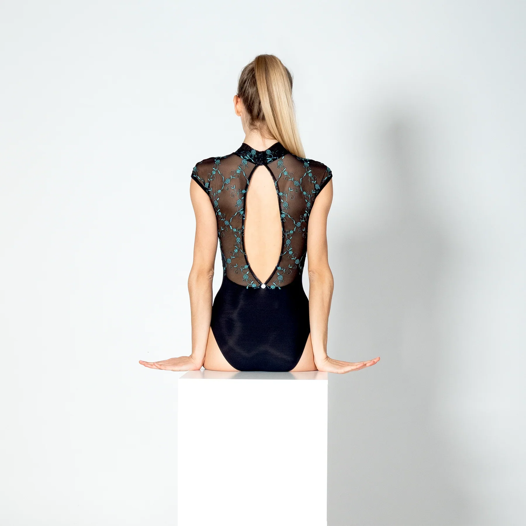 デラロミラノ DellaLo’ MILANO カスタマイズ Selene DellaLo' Milano Selene DI Leotard - Nero – The Station